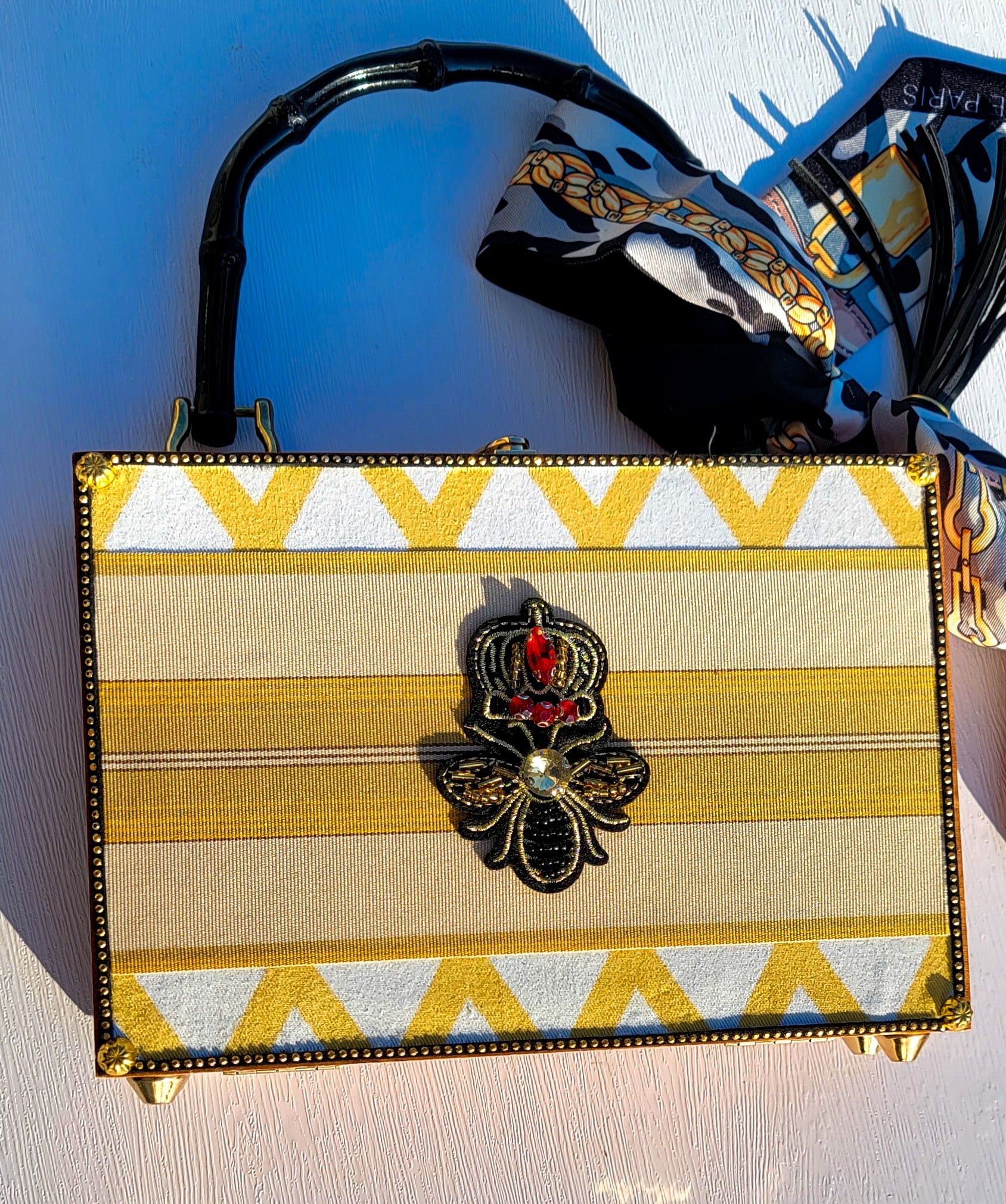 Buzzy Bee Cigar Bag